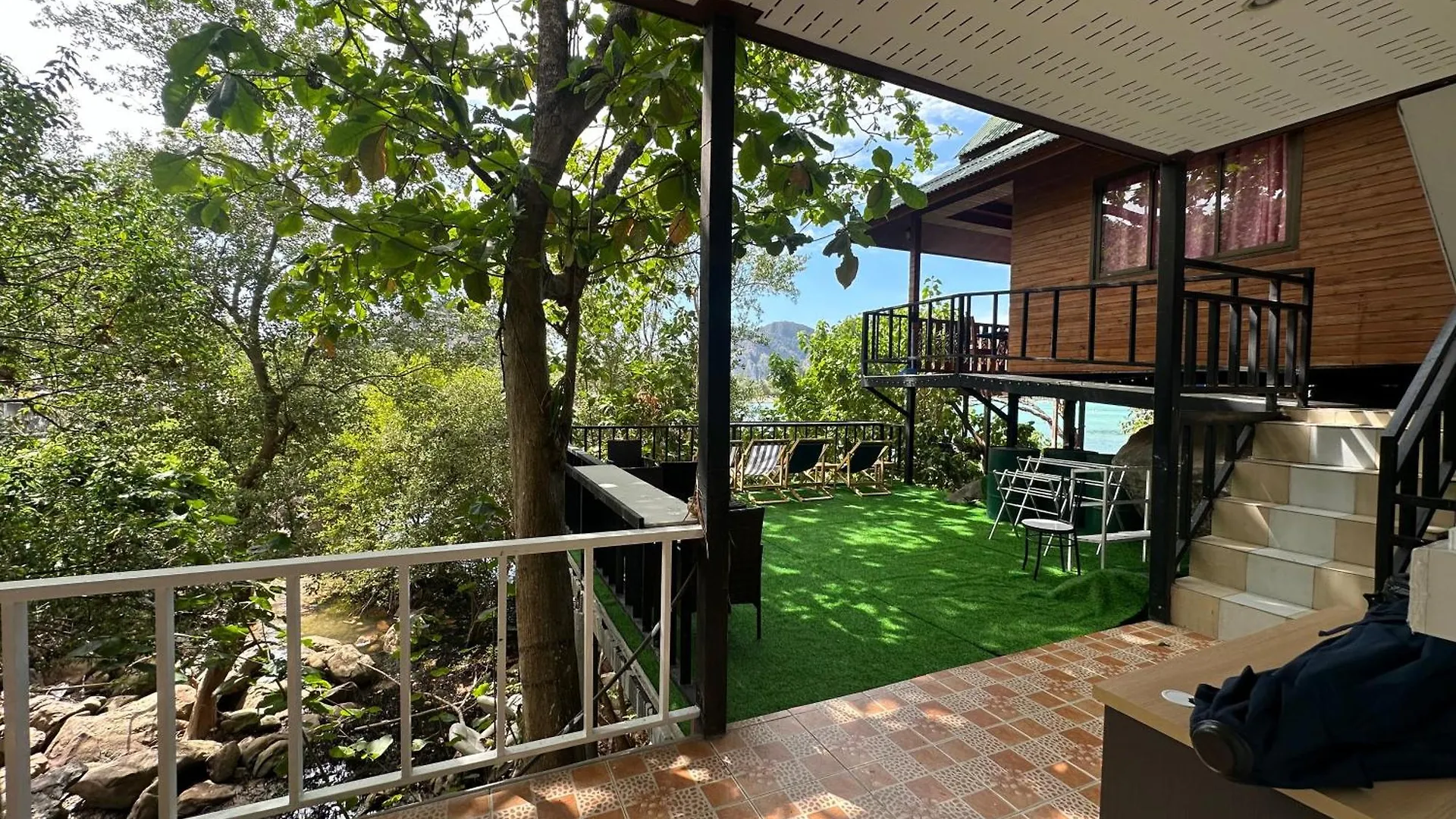 Sweed Dee Seaview Hostel Islas Phi Phi